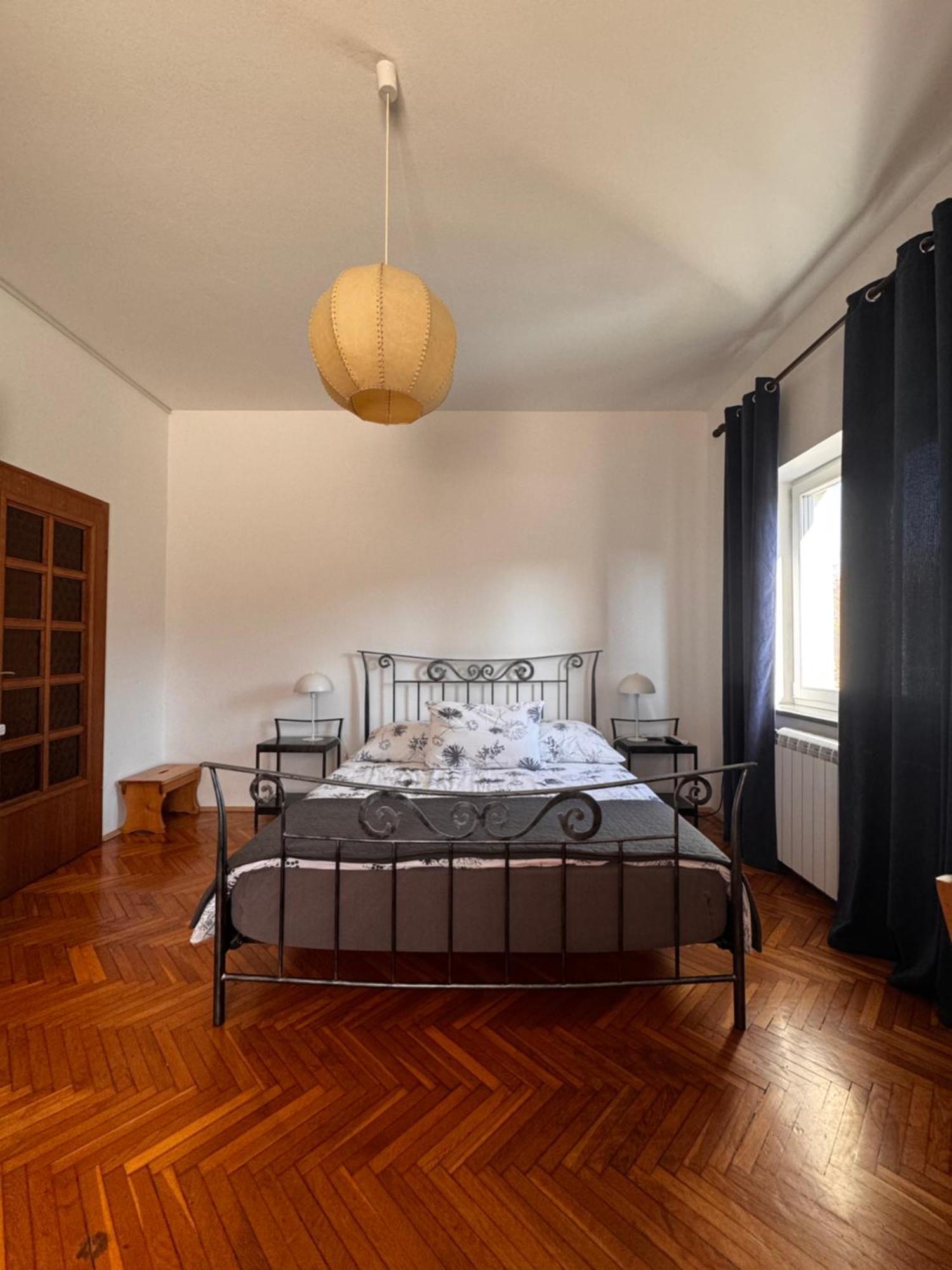 Bordon Wines, Estate With Accommodation Dekani 外观 照片